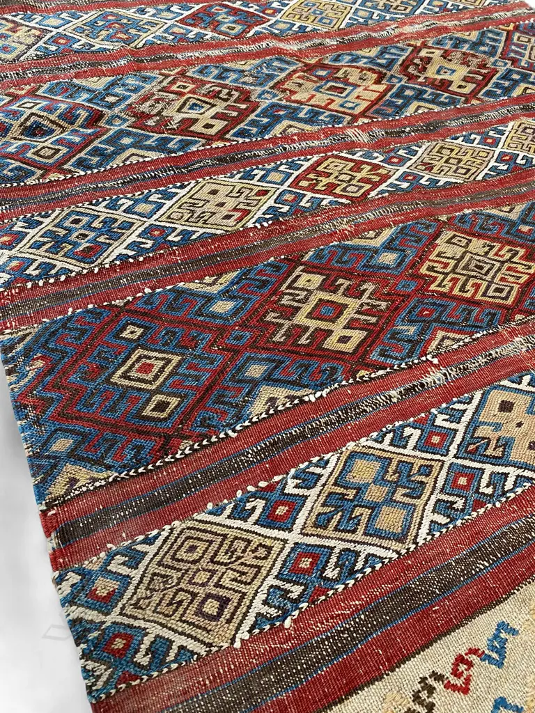 Bag face – wool, - flatweave - S E Anatolia - horizontal bands - hooked lozenge pattern. 151 x 92.5cm Image 1++